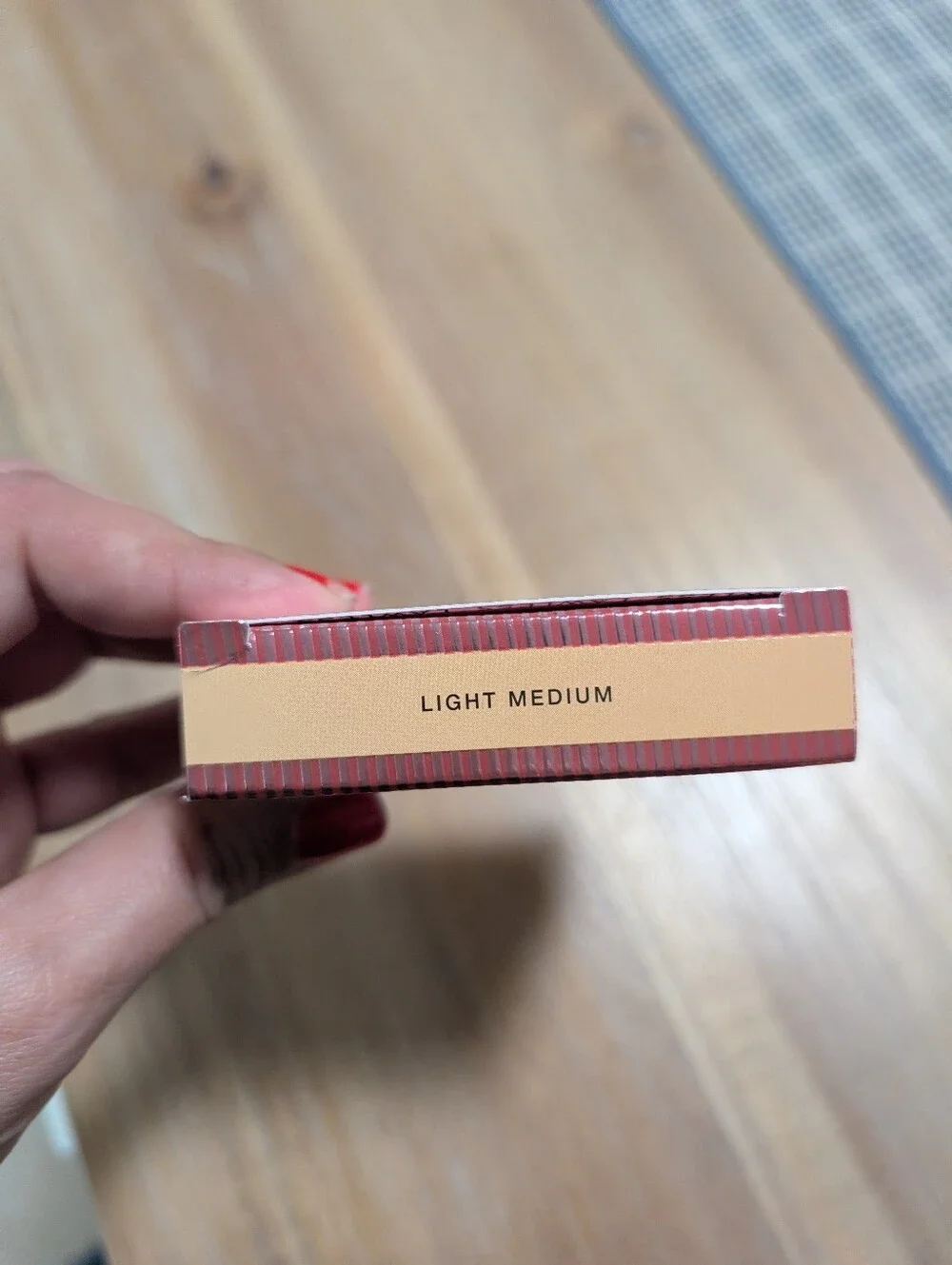 Lawless Perfecting Powder - Picture 2 of 9